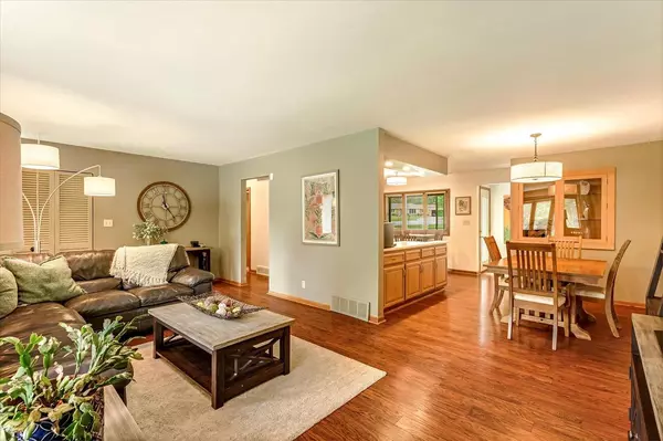 Elm Grove, WI 53122,2105 Mt Kisco DRIVE