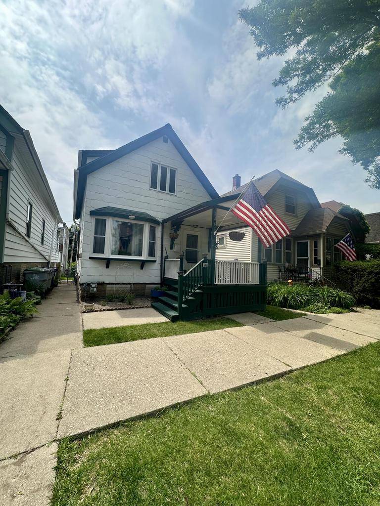 2467 N Bartlett AVENUE #2467 A, Milwaukee, WI 53211