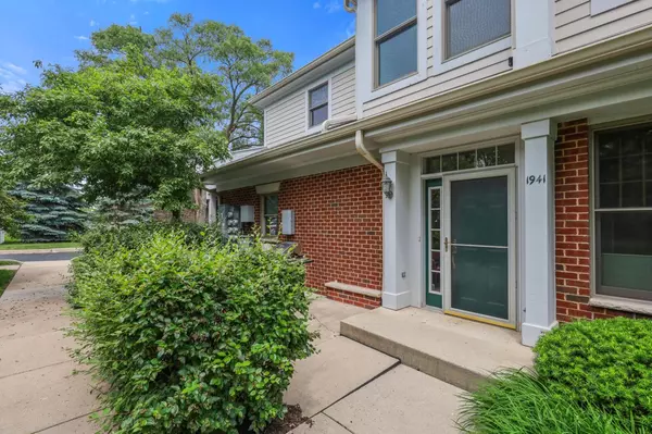 1941 Norhardt DRIVE, Brookfield, WI 53045