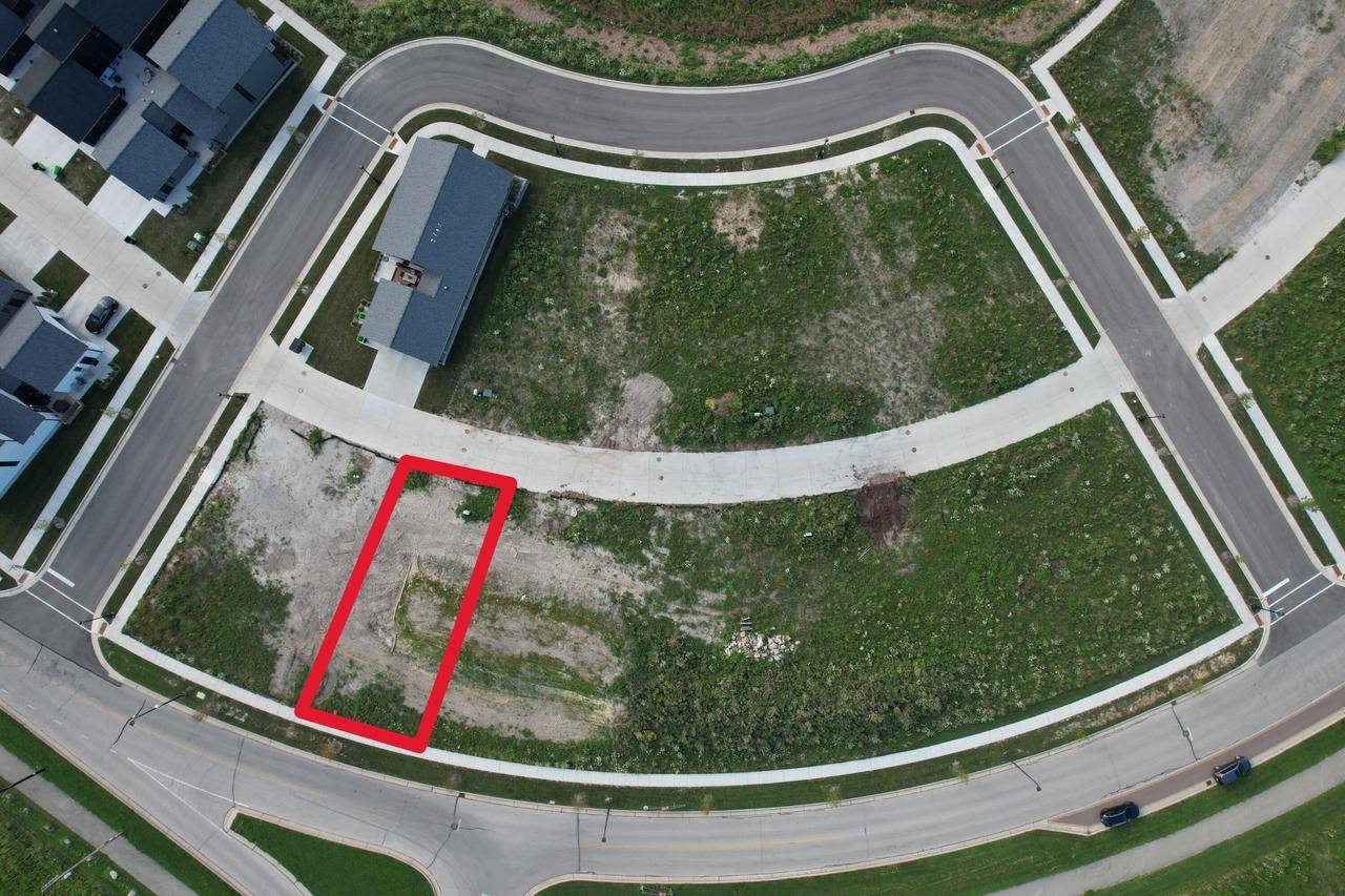 9479 E LAKE VISTA PARKWAY #4007, Oak Creek, WI 53154