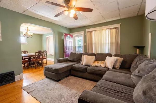 Racine, WI 53405,3011 16th STREET