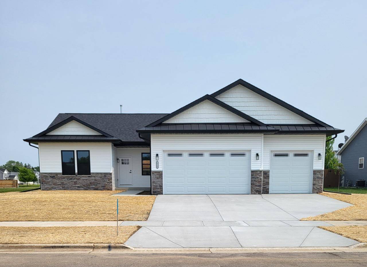 114 Autumn DRIVE, Delavan, WI 53115