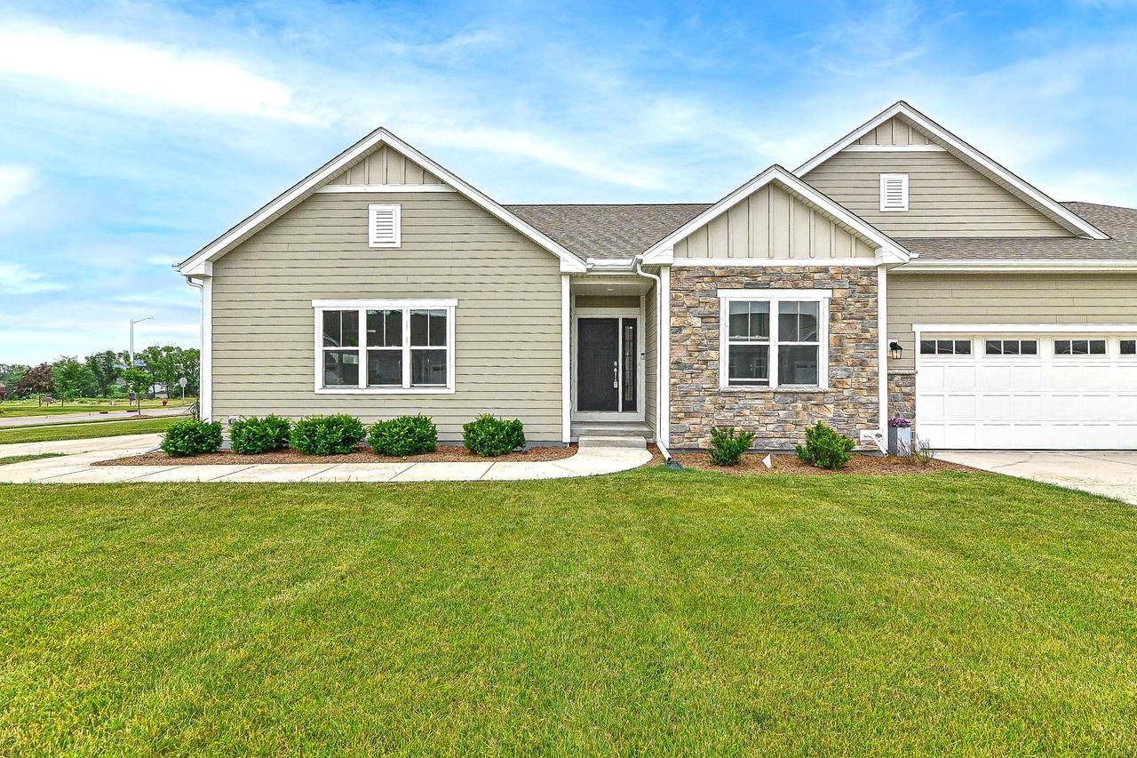 7811 W Park Circle WAY N, Franklin, WI 53132