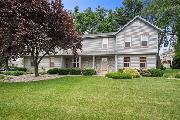 Mukwonago, WI 53149,645 Two Rivers DRIVE