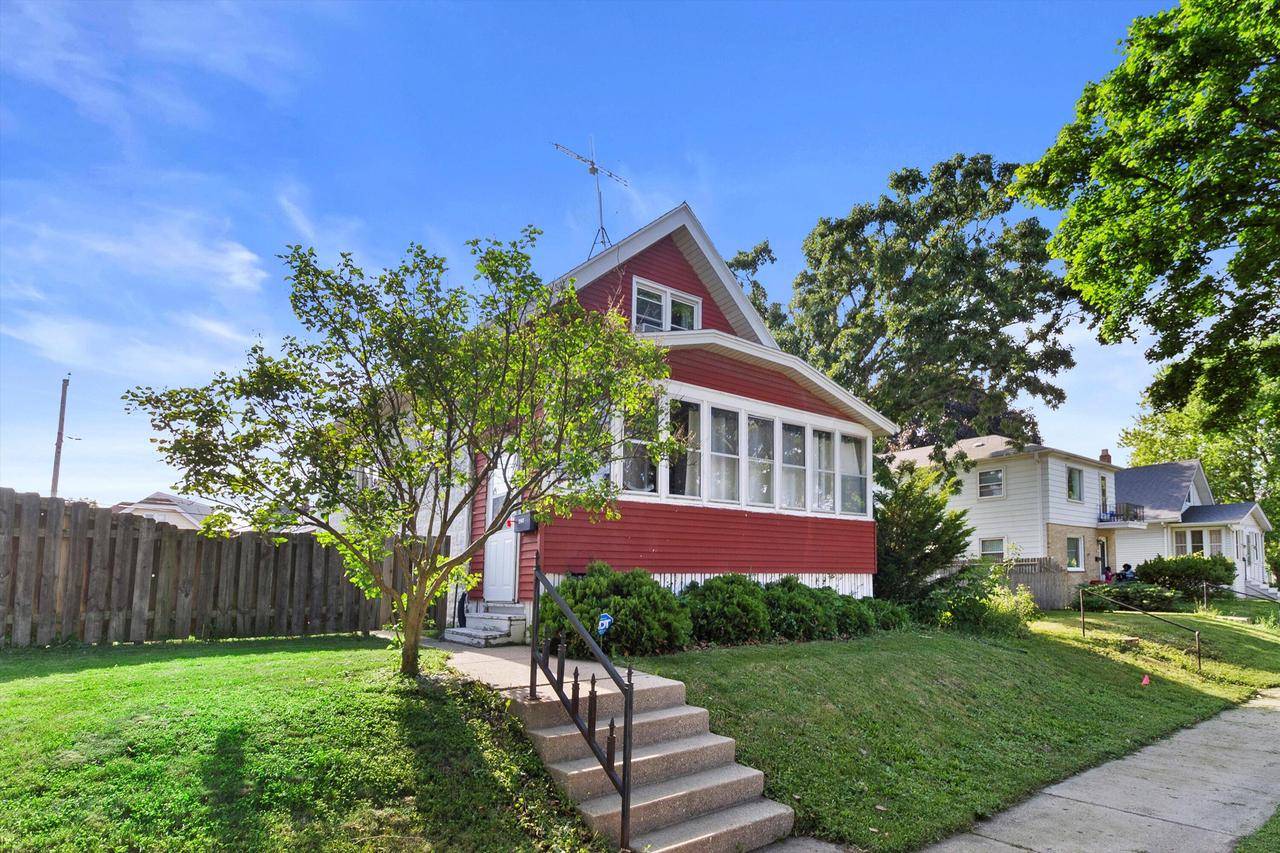 2147 S 71st STREET, West Allis, WI 53219