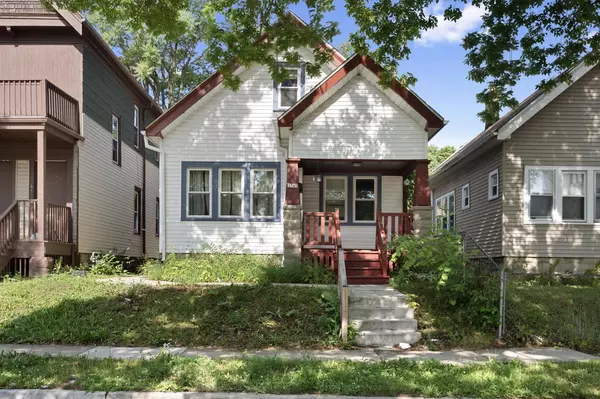 Milwaukee, WI 53210,2745 N 33rd STREET