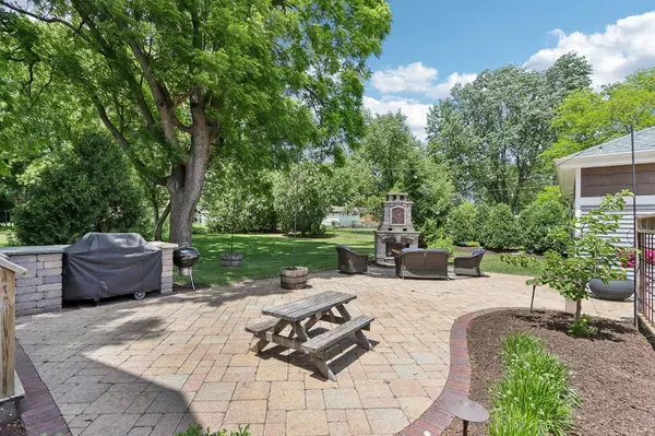 West Allis, WI 53227,8510 W Harrison AVENUE