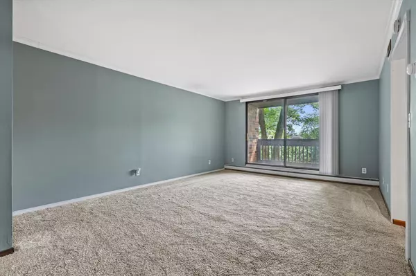 Glendale, WI 53209,2300 W Good Hope ROAD #242