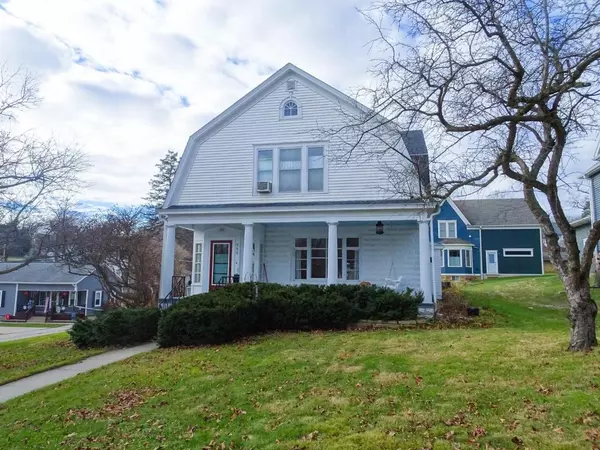 111 S Iowa St, Mineral Point, WI 53565