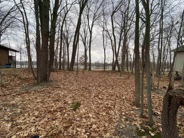 Fall River, WI 53932,Oak Shore Drive