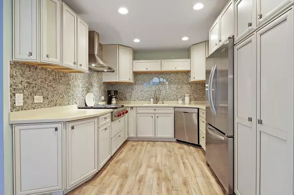 Pleasant Prairie, WI 53158,210 86th PLACE