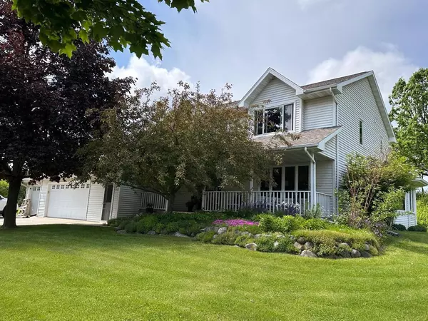 1202 E Clifford STREET, Plymouth, WI 53073