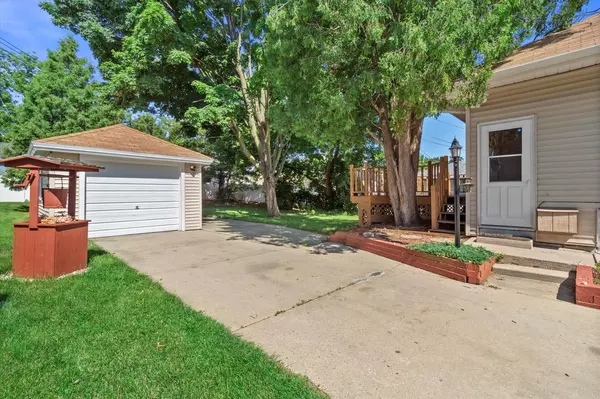 West Allis, WI 53227,2177 S 92nd STREET