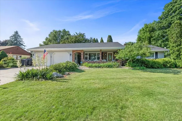 620 Riverview DRIVE, Plymouth, WI 53073