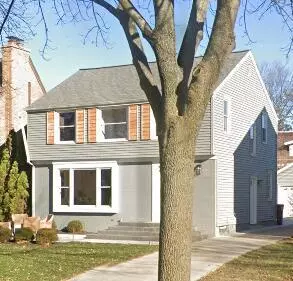 5144 N Ardmore AVENUE, Whitefish Bay, WI 53217