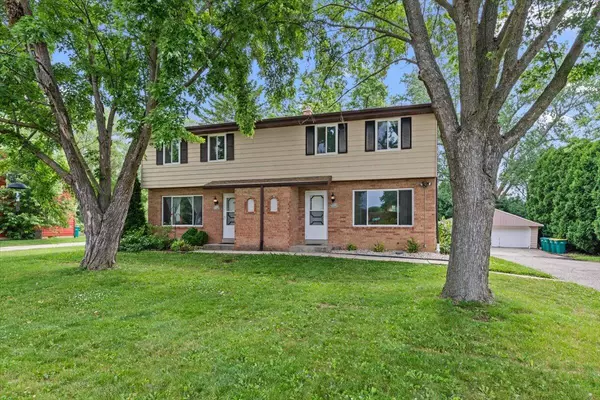 W151N11492 Potomac CIRCLE #W151N11494, Germantown, WI 53022