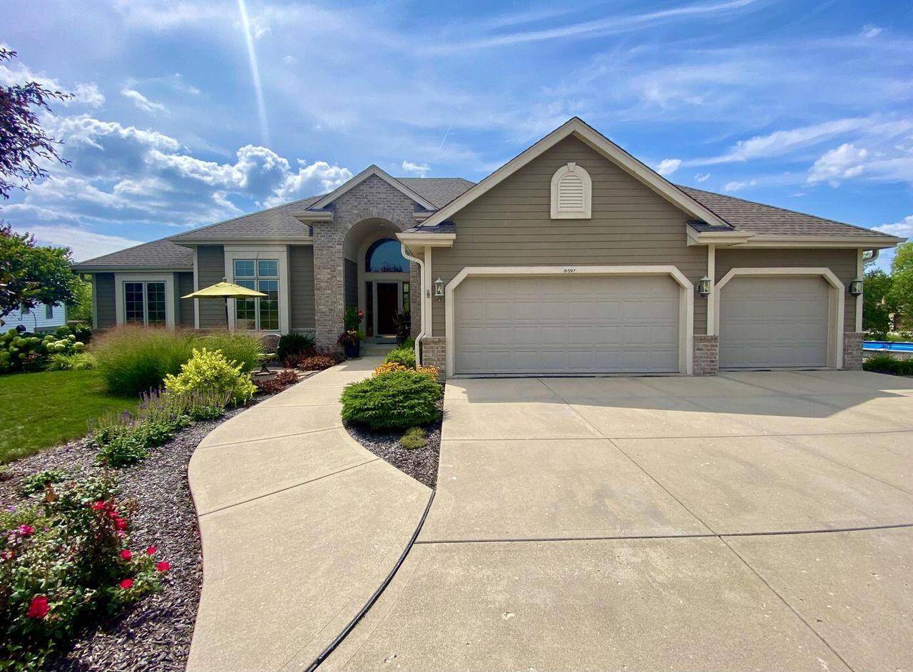 6597 S 50th STREET, Franklin, WI 53132