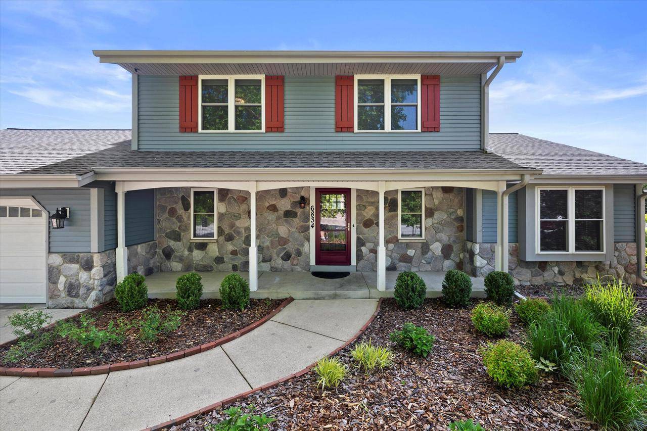 6834 S 35th STREET, Franklin, WI 53132