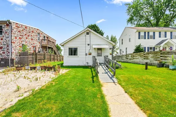 Pewaukee, WI 53072,N38W27099 Parkside ROAD