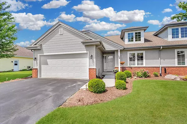 124 Sarahs WAY, Sheboygan Falls, WI 53085