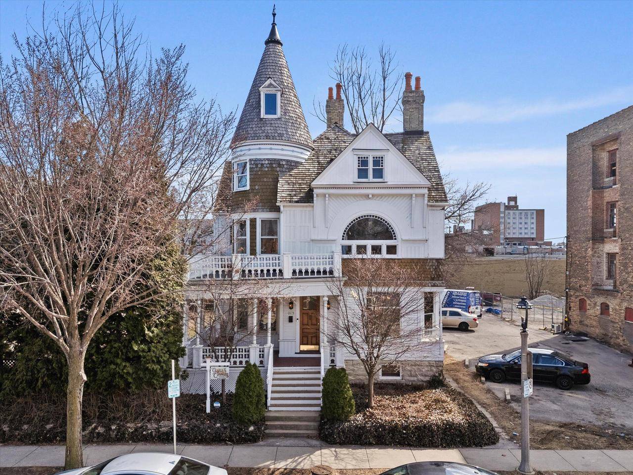 2619 W State STREET, Milwaukee, WI 53233