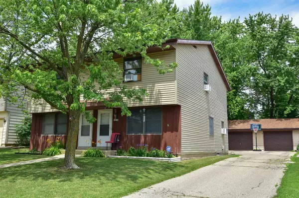 Milwaukee, WI 53225,11740 W Flagg AVENUE #11742