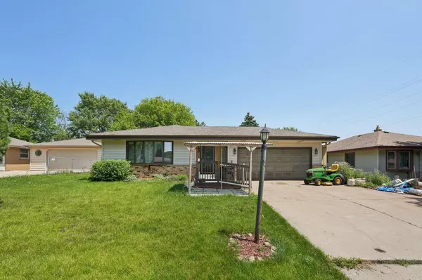 4442 S 49th STREET, Greenfield, WI 53220