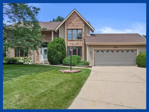 3967 S Victoria CIRCLE, New Berlin, WI 53151