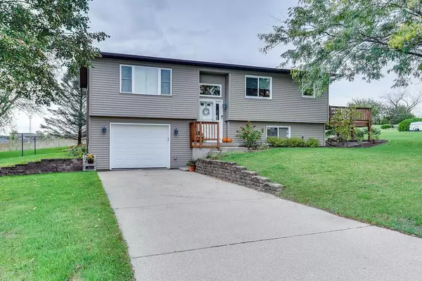 511 Ty Tr, Barneveld, WI 53507