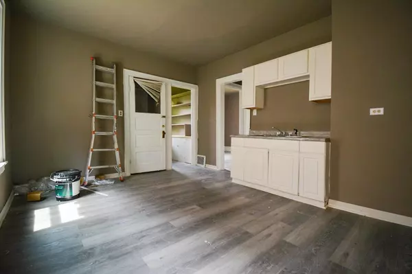 Milwaukee, WI 53216,3221 N 29th STREET