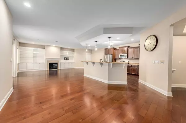 17490 Crest Hill DRIVE #10, Brookfield, WI 53045