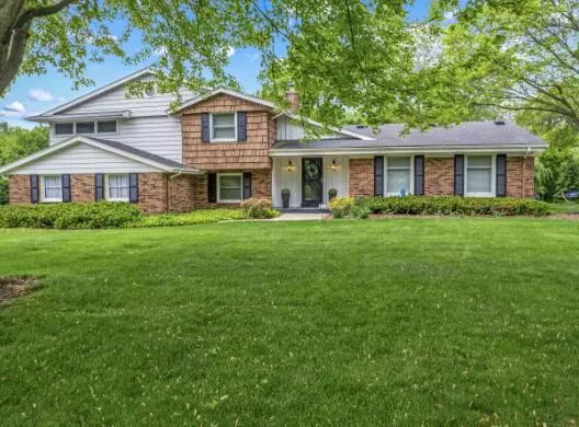 1875 Hollyhock LANE, Elm Grove, WI 53122