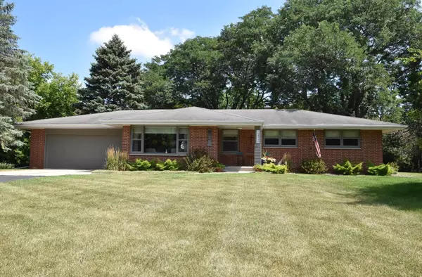 2540 Sheraton ROAD, Brookfield, WI 53005