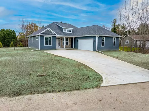 9809 N Cedarburg ROAD, Mequon, WI 53092