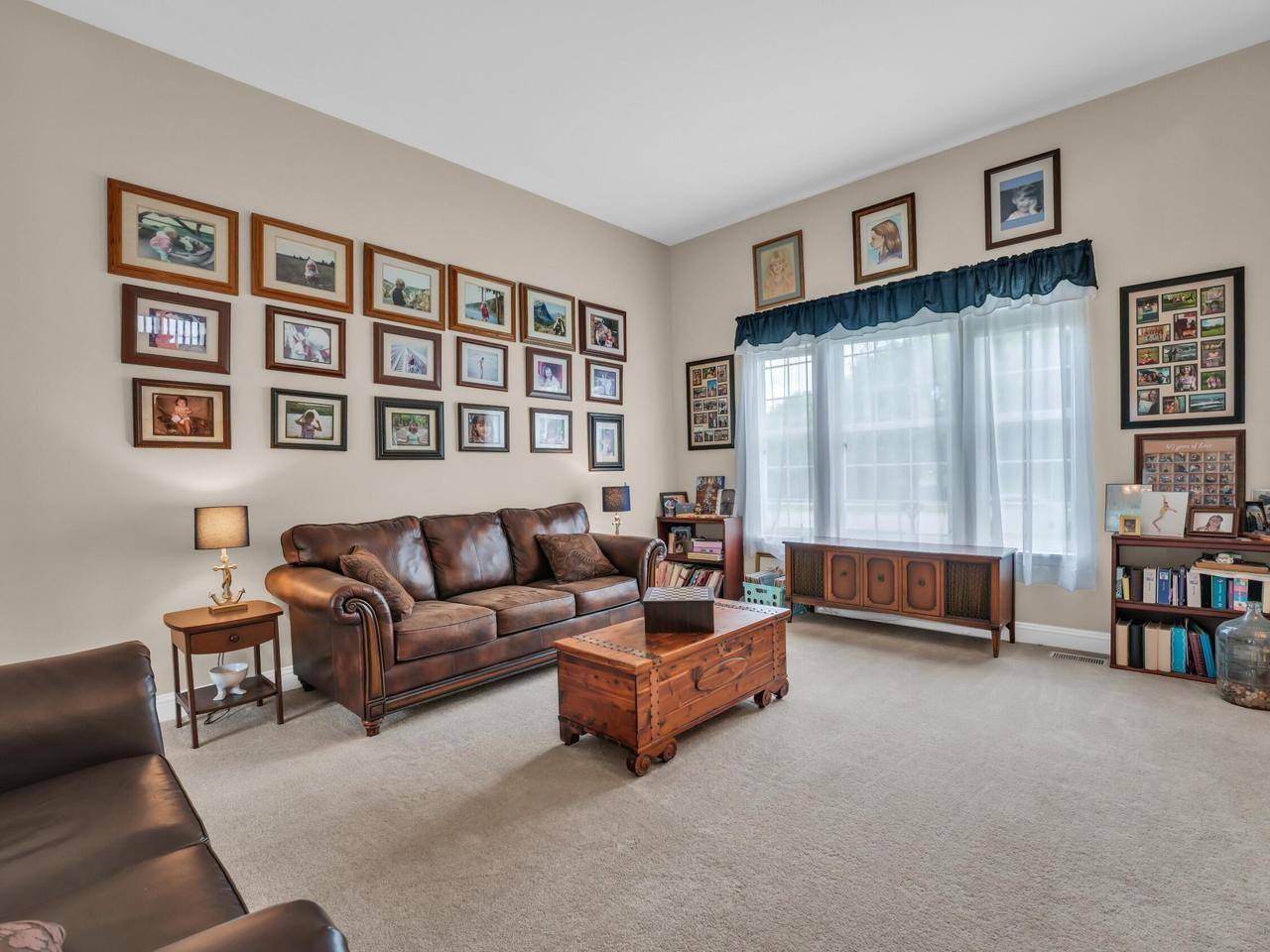 220 Highland WAY, Lake Geneva, WI 53147