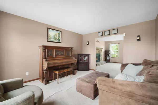 Waterford, WI 53185,810 Meadowgate DRIVE