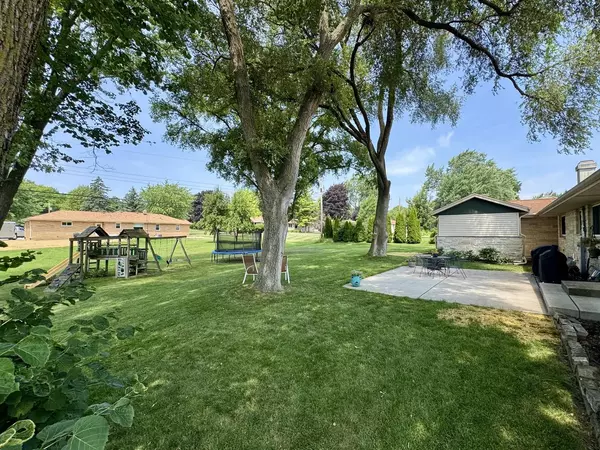 Brookfield, WI 53005,4215 N 162nd STREET