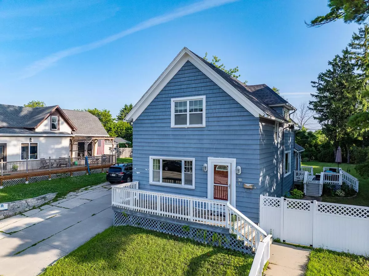 Sheboygan, WI 53081,810 High AVENUE