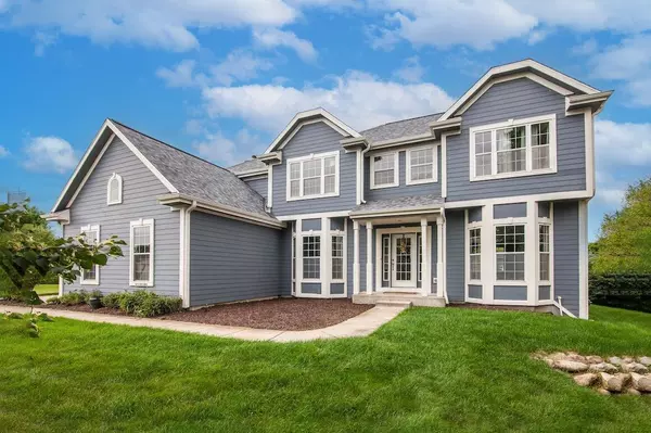 W351N5949 Westshore COURT, Oconomowoc, WI 53066