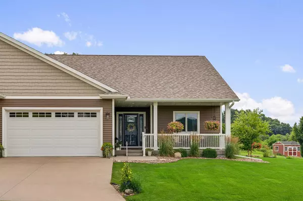 W6461 Oakwood CIRCLE, Holmen, WI 54636