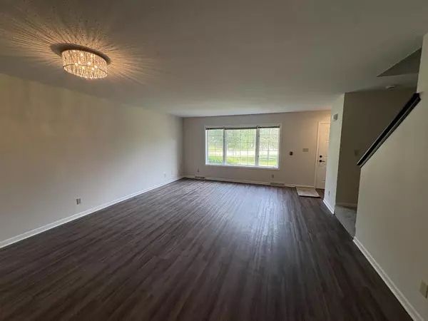 Franklin, WI 53132,10081 W Whitnall Edge DRIVE #F