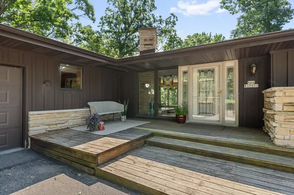 N66W30751 Red Fox Run, Hartland, WI 53029