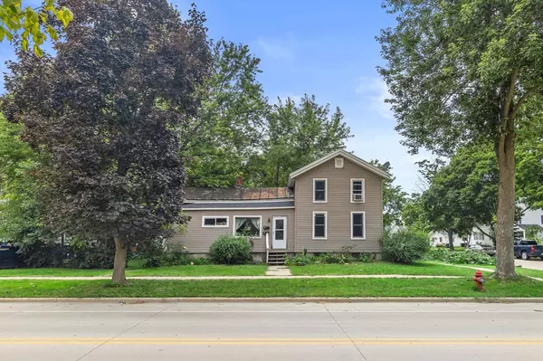 224 N Wisconsin STREET, Elkhorn, WI 53121