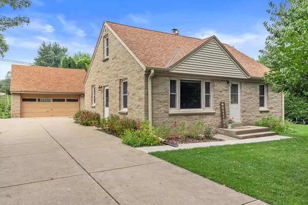 1005 Garvens AVENUE, Brookfield, WI 53005
