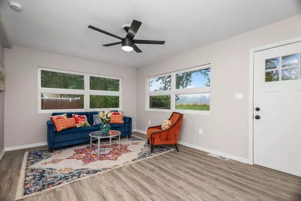 Oak Creek, WI 53154,1404 E Alan ROAD