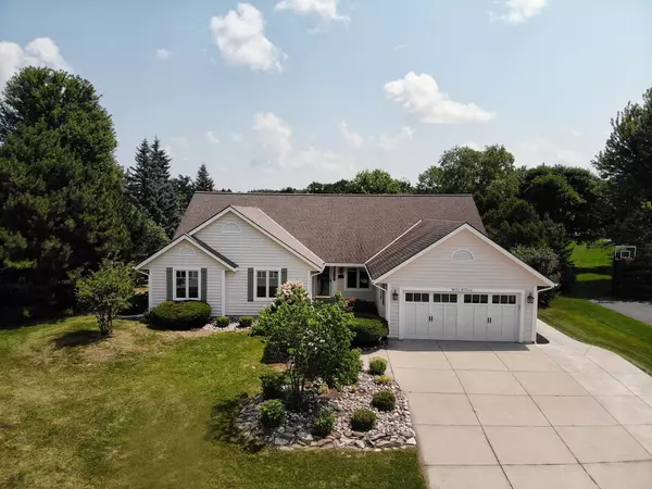 W151N7546 Wood View DRIVE, Menomonee Falls, WI 53051