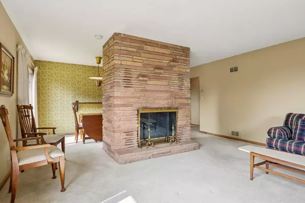 Muskego, WI 53150,W192S7365 Bay Shore DRIVE