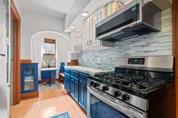 1924 N Prospect AVENUE #3, Milwaukee, WI 53202