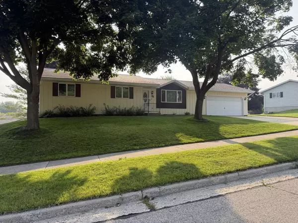 78 Summit STREET, Hartford, WI 53027