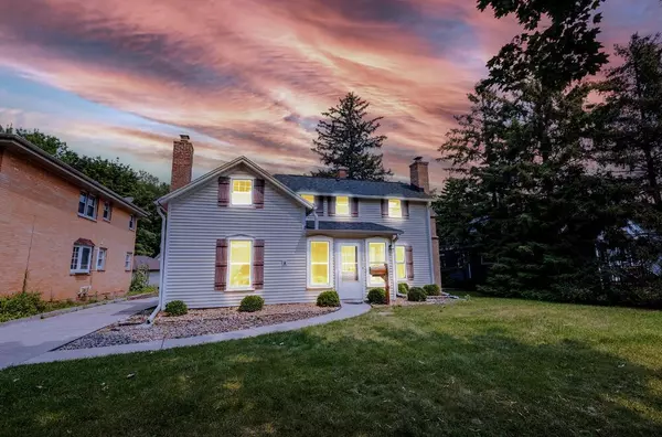 8220 Stickney AVENUE, Wauwatosa, WI 53213